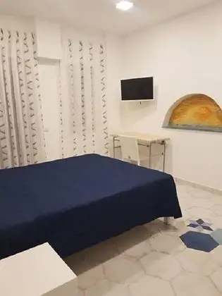 Tek Büyük veya İki Ayrı Yataklı Oda, Teras