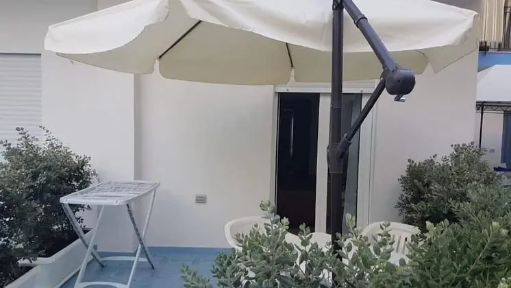 Tek Büyük veya İki Ayrı Yataklı Oda, Teras