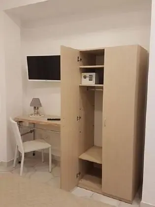 Tek Büyük veya İki Ayrı Yataklı Oda, Teras