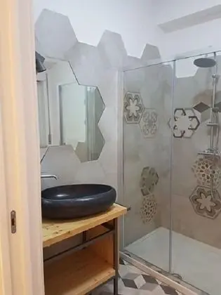 Tek Büyük veya İki Ayrı Yataklı Oda, Teras