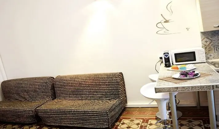 Superior Üç Kişilik Oda, Balkon, Şehir Manzaralı (Lavanda - Private external bathroom)