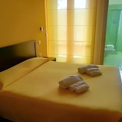Tek Büyük veya İki Ayrı Yataklı Oda