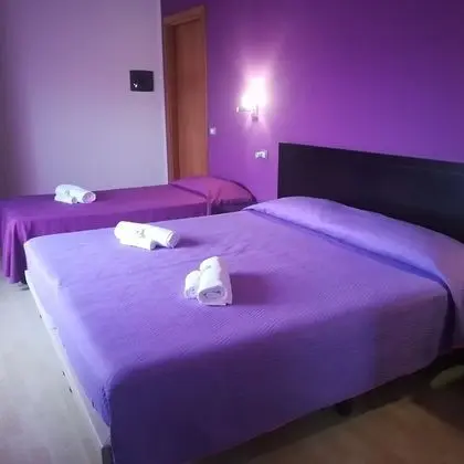 Üç Kişilik Oda