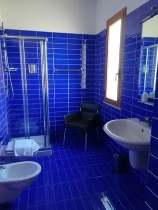 Üç Kişilik Oda