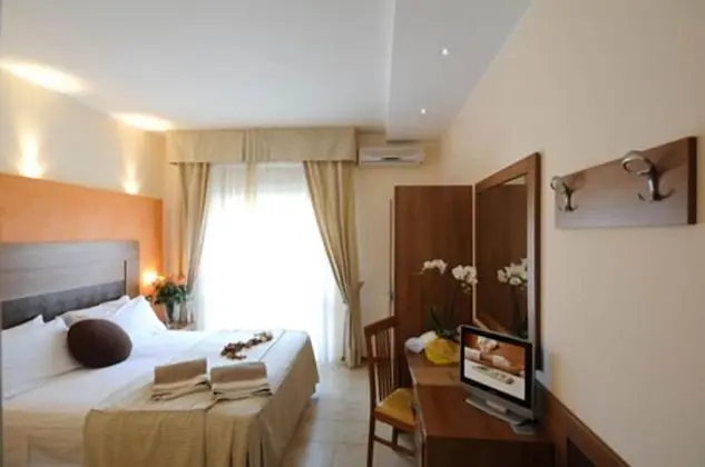 Standard Üç Kişilik Oda