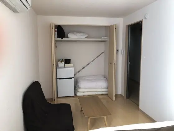 Üç Kişilik Oda, Ortak Banyo (Double Bed)