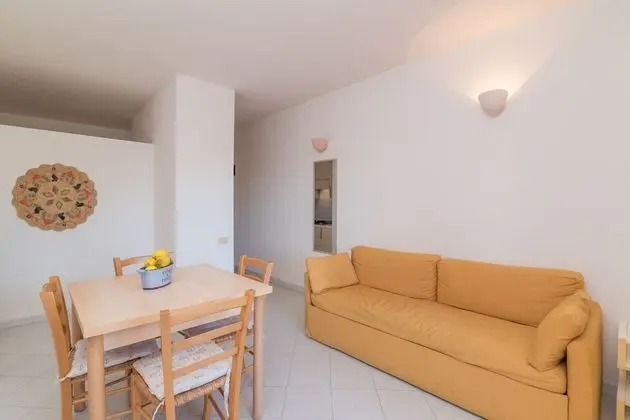 Standard Apart Daire, Birden Çok Yatak, Bahçeli (I Fari 29 600Mt From The Beach)