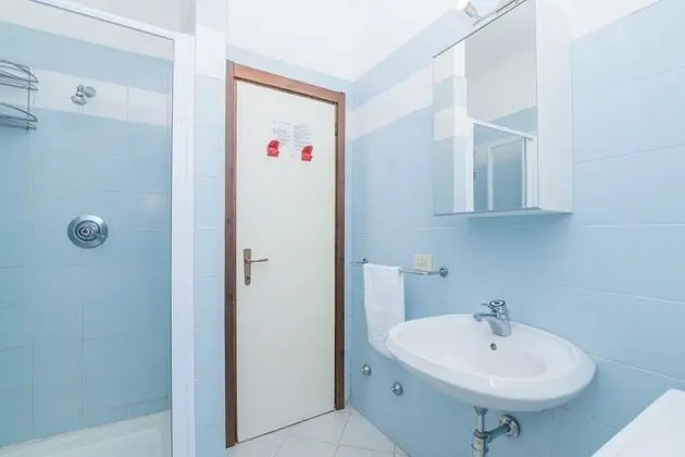 Standard Apart Daire, Birden Çok Yatak, Bahçeli (I Fari 29 600Mt From The Beach)