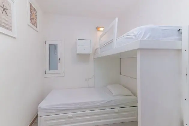 Family Apart Daire, Birden Çok Yatak, Bahçeli (I Fari 77 600MT From The Beach)