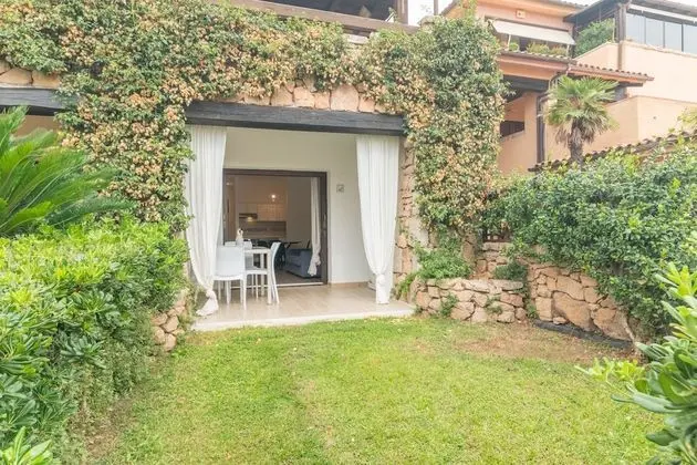 Standart Sıra Ev, 1 Çift Kişilik Yatak ve Çekyat, Bahçeli (I Fari 85 600Mt From The Beach)