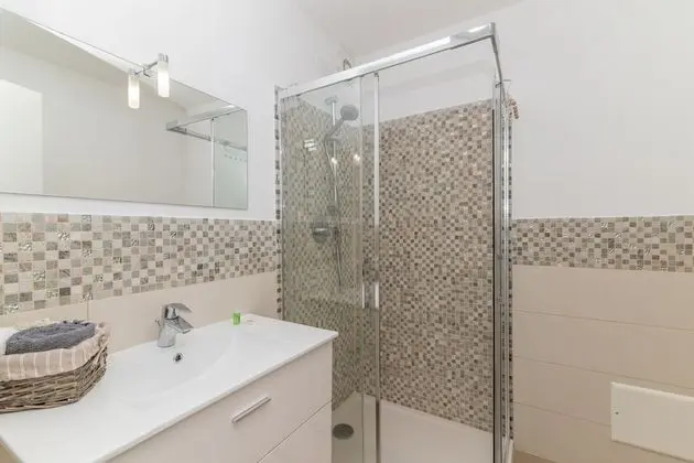 Standart Sıra Ev, 1 Çift Kişilik Yatak ve Çekyat, Bahçeli (I Fari 85 600Mt From The Beach)