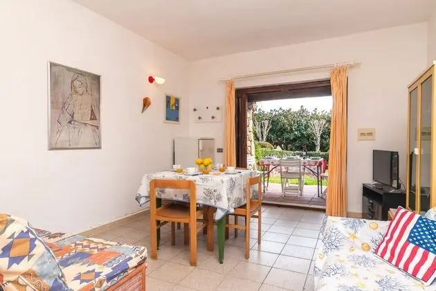 Family Apart Daire, Birden Çok Yatak, 2 Banyolu, Bahçeli (I Fari C109 600Mt From The Beach)