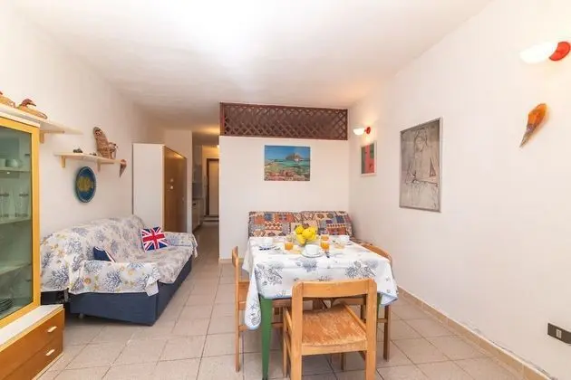 Family Apart Daire, Birden Çok Yatak, 2 Banyolu, Bahçeli (I Fari C109 600Mt From The Beach)