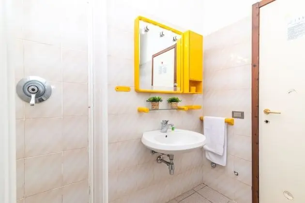 Family Apart Daire, Birden Çok Yatak, 2 Banyolu, Bahçeli (I Fari C109 600Mt From The Beach)