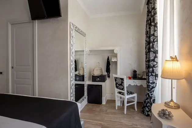 Deluxe Tek Büyük Yataklı Oda (RIO)