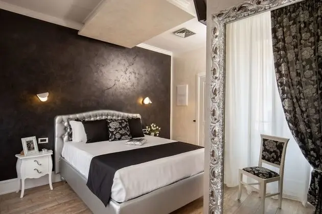 Deluxe Tek Büyük Yataklı Oda (RIO)