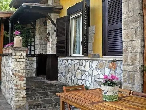 Tek Büyük Yataklı Oda, Özel Banyo (Bouganville)