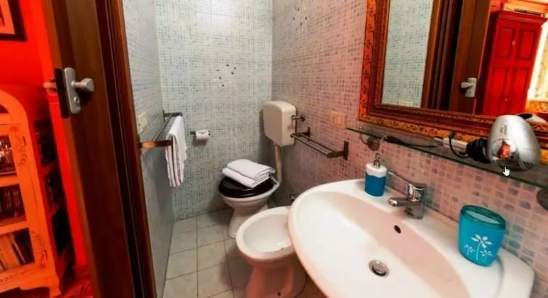 Tek Büyük Yataklı Oda, Özel Banyo (Ciclamino)