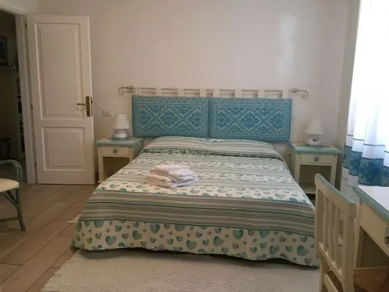 Tek Büyük veya İki Ayrı Yataklı Oda, Bahçe Manzaralı