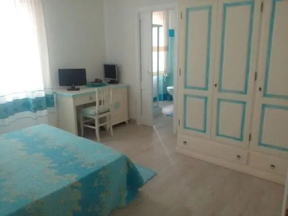 Tek Büyük veya İki Ayrı Yataklı Oda, Bahçe Manzaralı