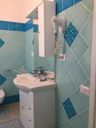 Tek Büyük veya İki Ayrı Yataklı Oda, Bahçe Manzaralı