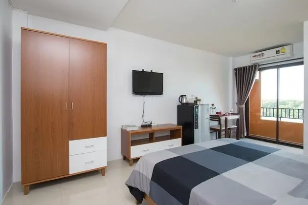 Standard Queen Bed