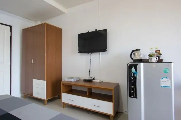 Standard Queen Bed