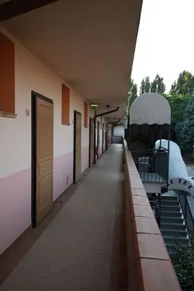 İki Ayrı Yataklı Oda, 2 Tek Kişilik Yatak