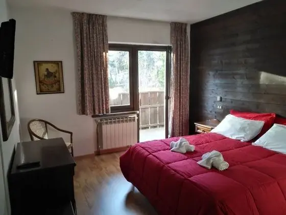 Tek Büyük veya İki Ayrı Yataklı Oda, Sigara İçilmez