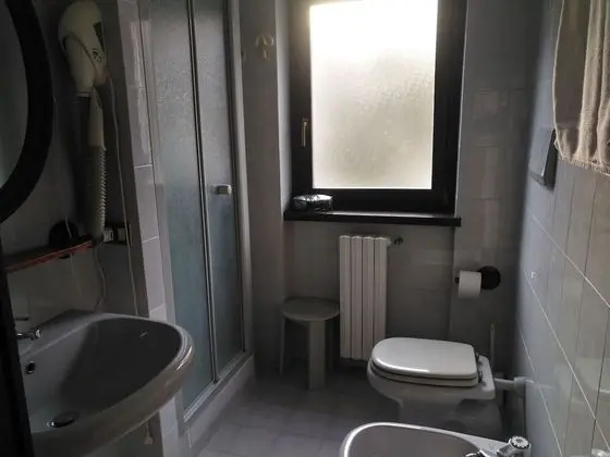 Üç Kişilik Oda