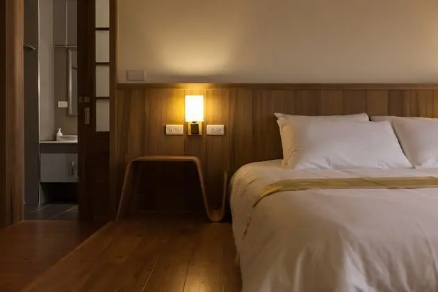 Deluxe Tek Büyük Yataklı Oda (R102)