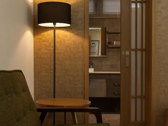 Deluxe Tek Büyük Yataklı Oda (R202)
