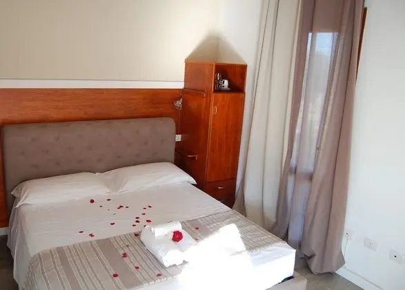 Tek Büyük Yataklı Oda, Teras