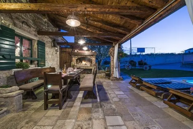 Villa, Sigara İçilebilir