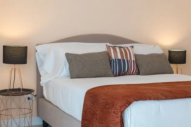 Superior Tek Büyük Yataklı Oda, 1 Büyük (Queen) Boy Yatak, Balkon, Şehir Manzaralı (Porta Carini)