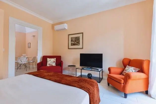 Superior Tek Büyük Yataklı Oda, 1 Büyük (Queen) Boy Yatak, Balkon, Şehir Manzaralı (Porta Carini)