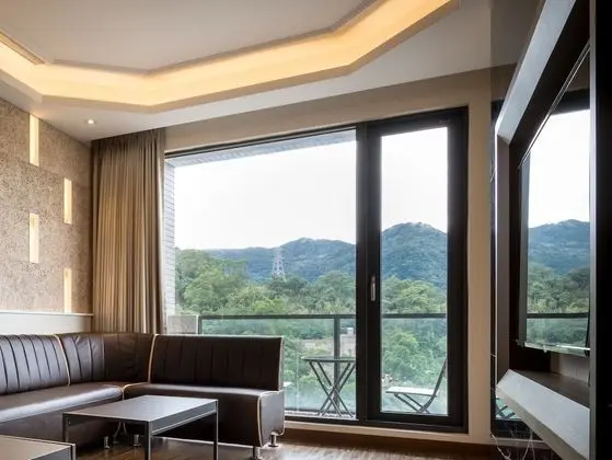 Luxury Tek Büyük Yataklı Oda