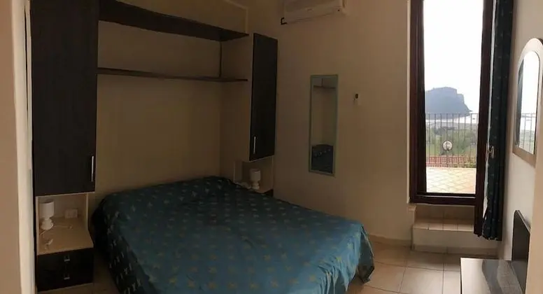 Tek Büyük Yataklı Oda, Teras, Deniz Manzaralı