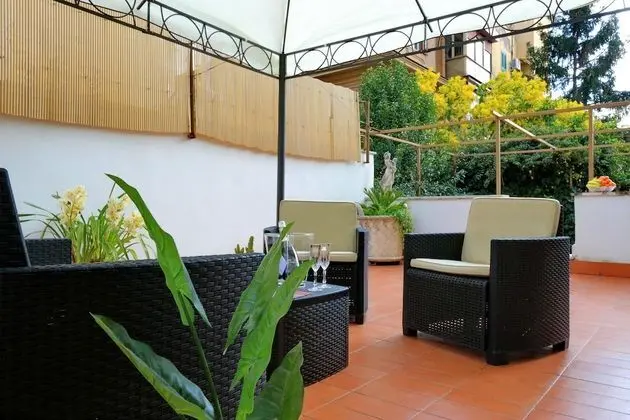 Basic Süit, Sigara İçilmez