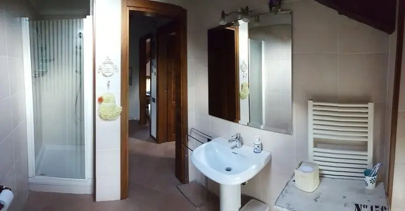 Tek Büyük veya İki Ayrı Yataklı Oda, Banyolu/Duşlu (External)