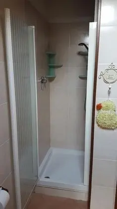 Tek Büyük veya İki Ayrı Yataklı Oda, Banyolu/Duşlu (External)