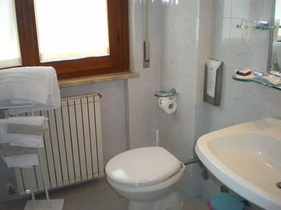 Standard Üç Kişilik Oda