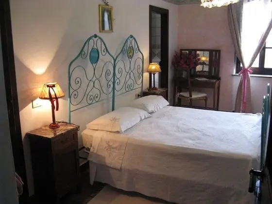 Tek Büyük Yataklı Oda (Rosa)