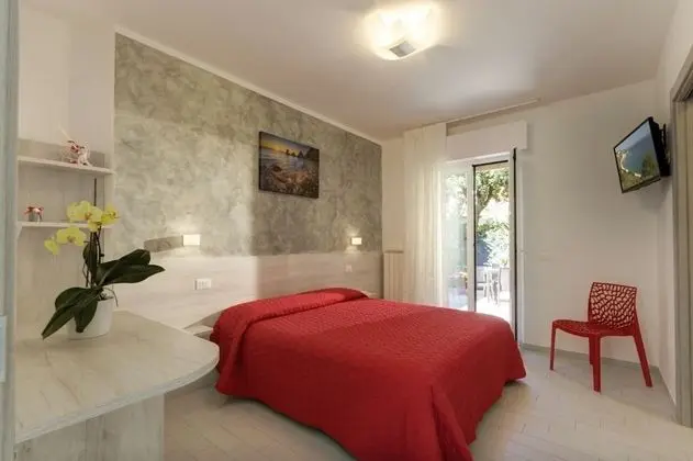 Deluxe Tek Büyük Yataklı Oda, Bahçe Manzaralı