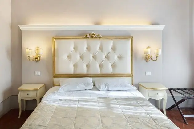 Standard Tek Büyük veya İki Ayrı Yataklı Oda (external private bathroom)