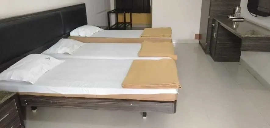 Basic Üç Kişilik Oda