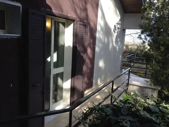 Tek Büyük Yataklı Oda, Balkon