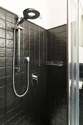 Comfort Tek Büyük veya İki Ayrı Yataklı Oda