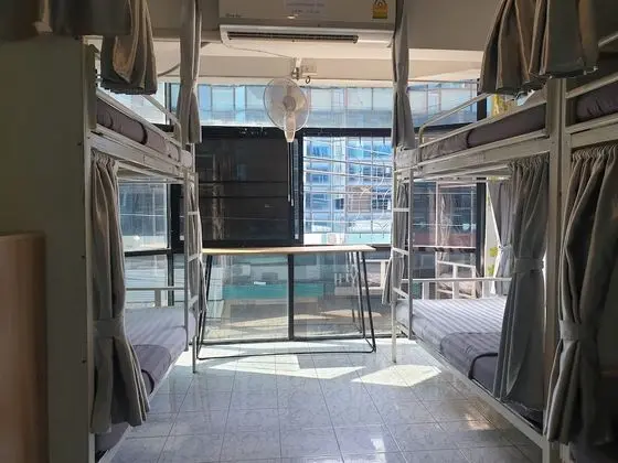 6 Bunk Bed, Mixed Dorm Air