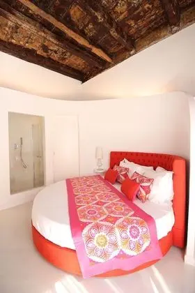 Junior Süit, Balkon